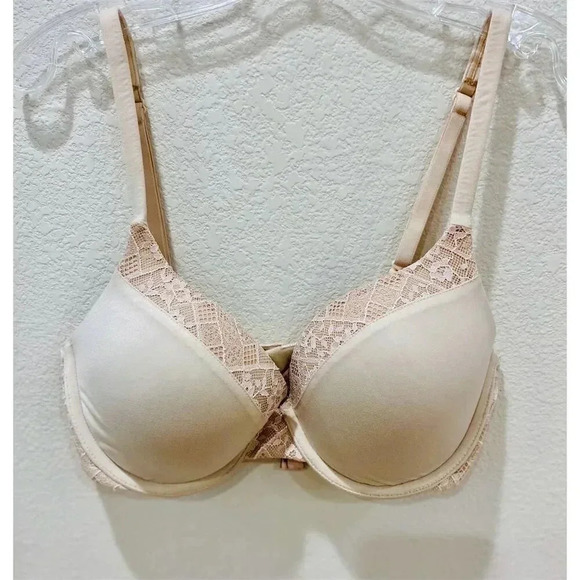 Victoria's Secret T-Shirt Bra 32D Beige Lace trim Adjustable Straps - Picture 1 of 3